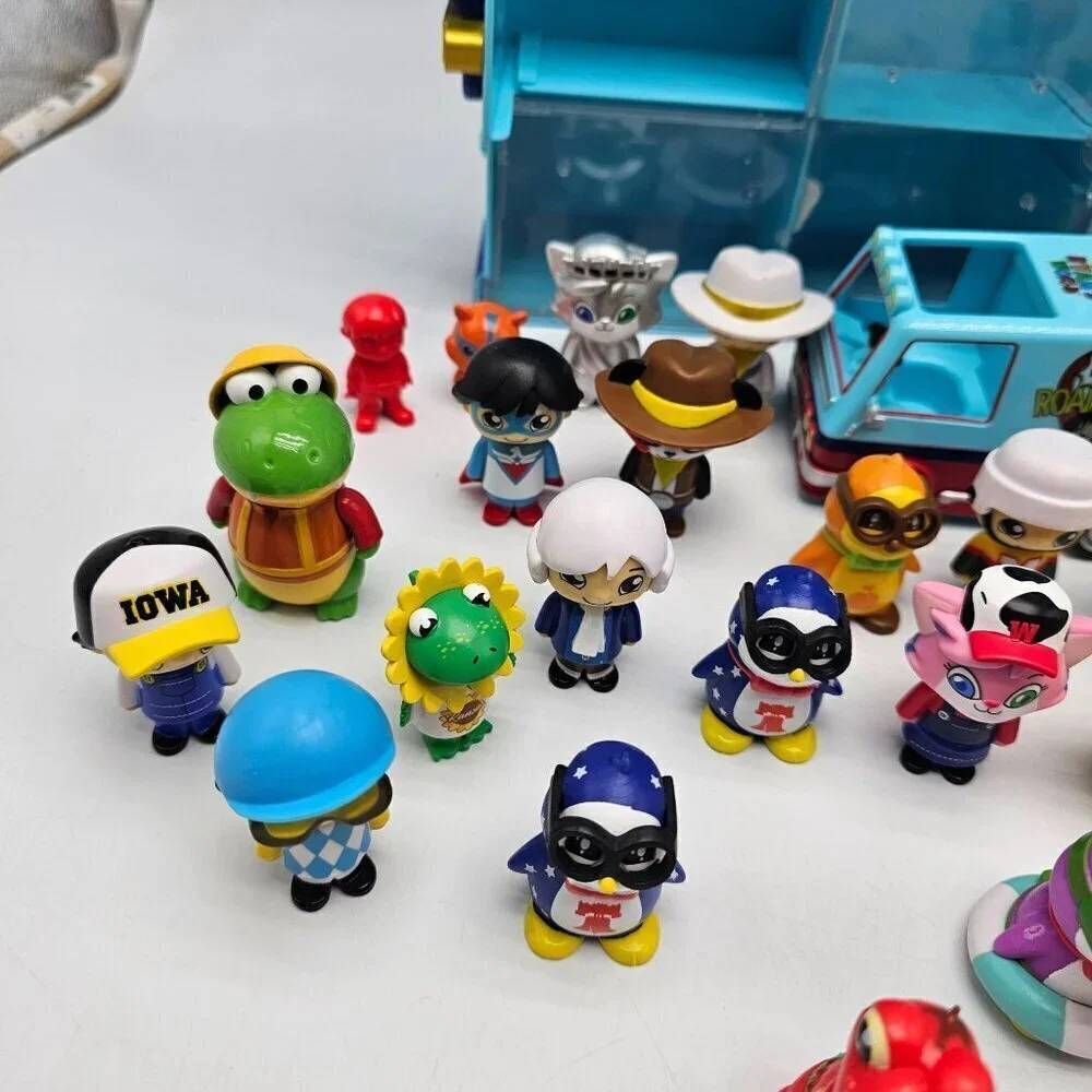 2020 Ryan's World Miniature Collectible Figures With Carrying Case Toy Van USED